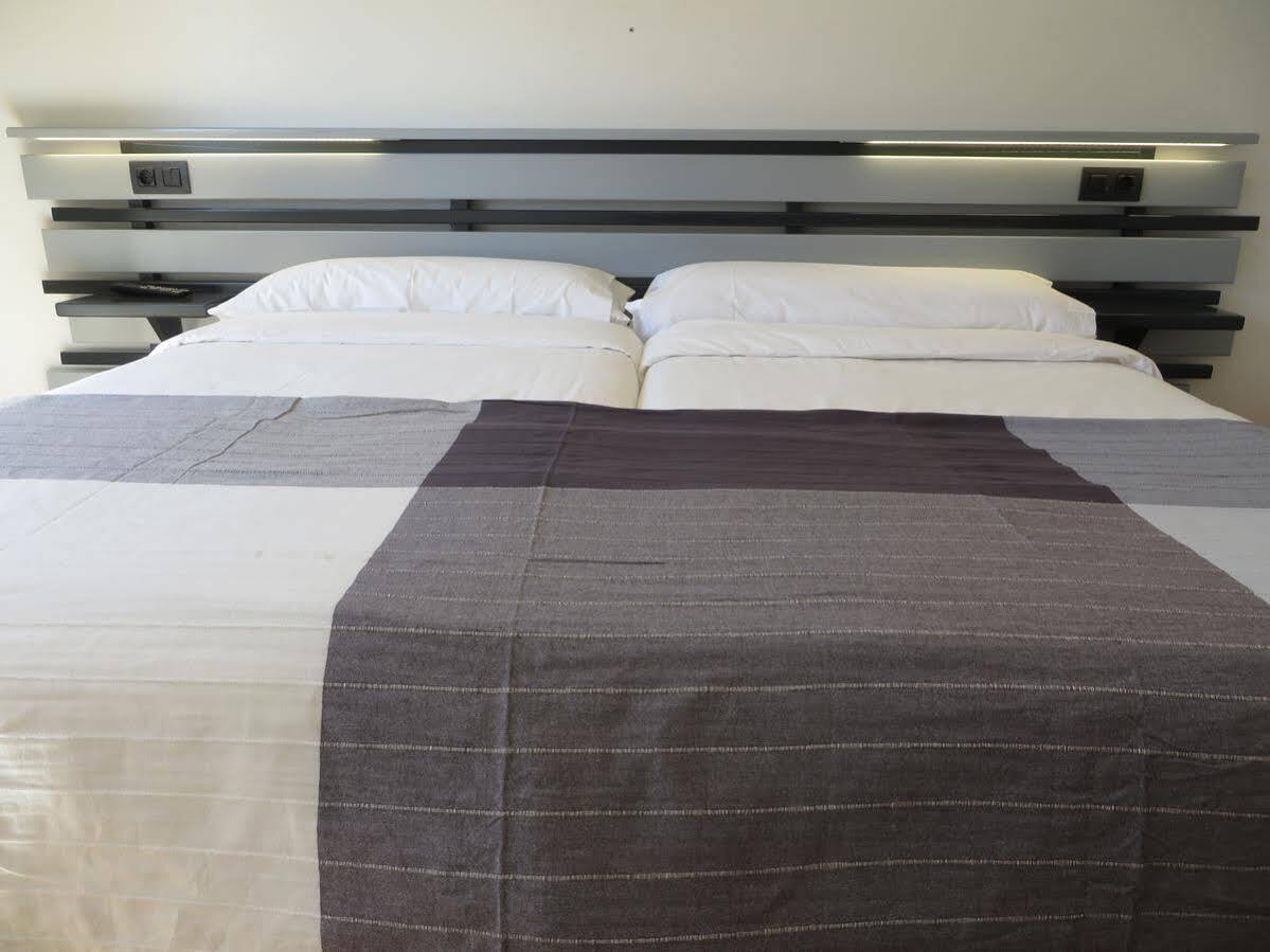 Hotel Ofi La Coruña Eksteriør bilde